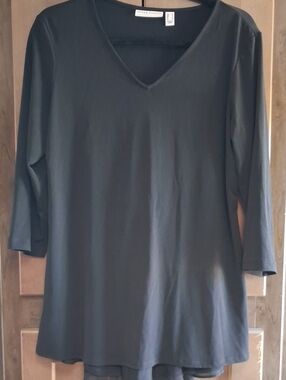 Susan Graver Black V-Neck 3/4 Sleeve Tunic